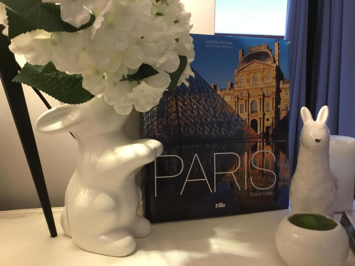Just For Sleep - Parisian Male Dorm Room -Daily Stays 8Pm To 10Am- Contact Booking Message On The Arrival- Pas D'Appel Phone Бобини Екстериор снимка